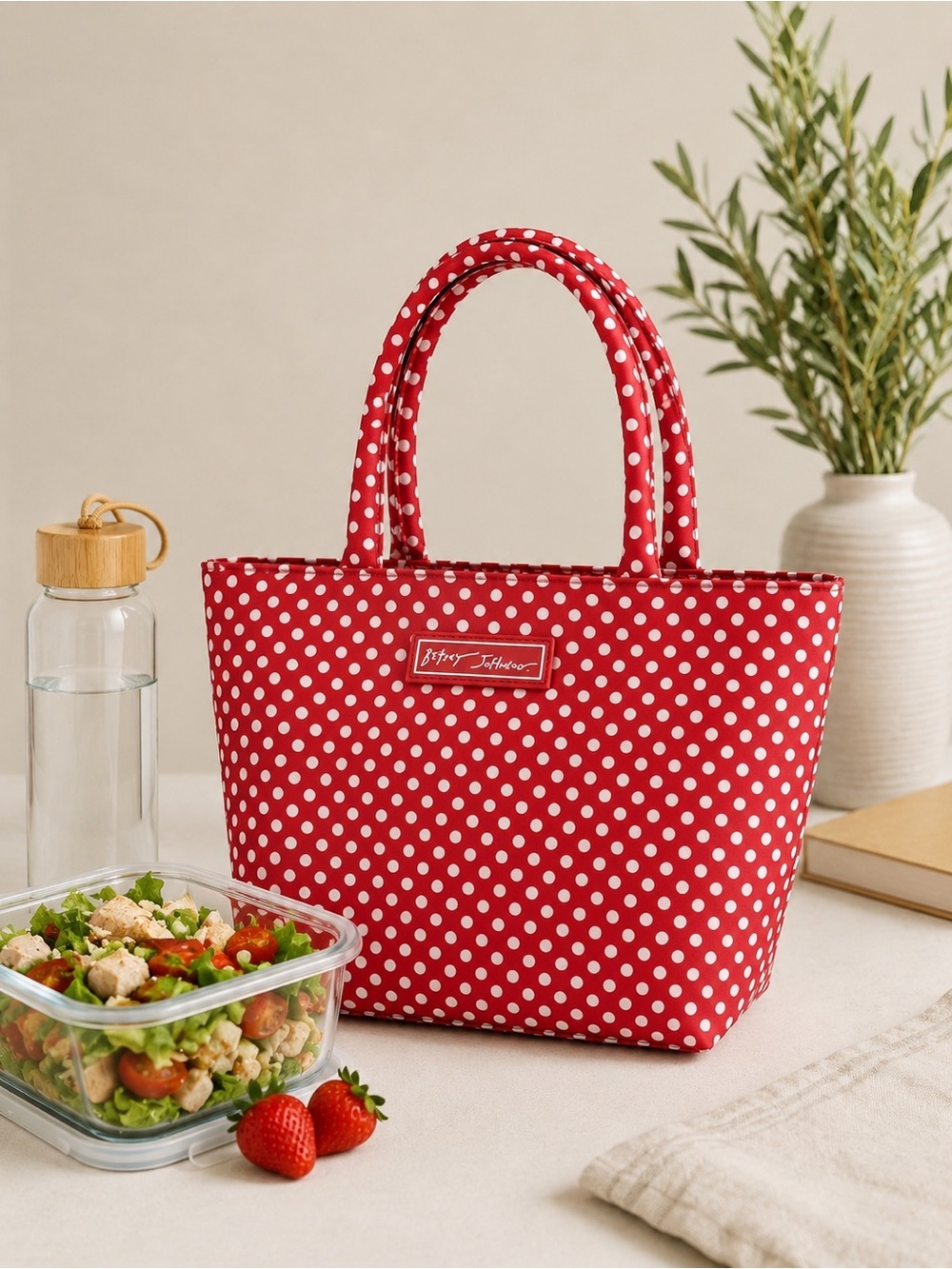 Betsey Johnson | Classic Red Retro Polka Dot Insulated Lunch Tote ❤️🤍